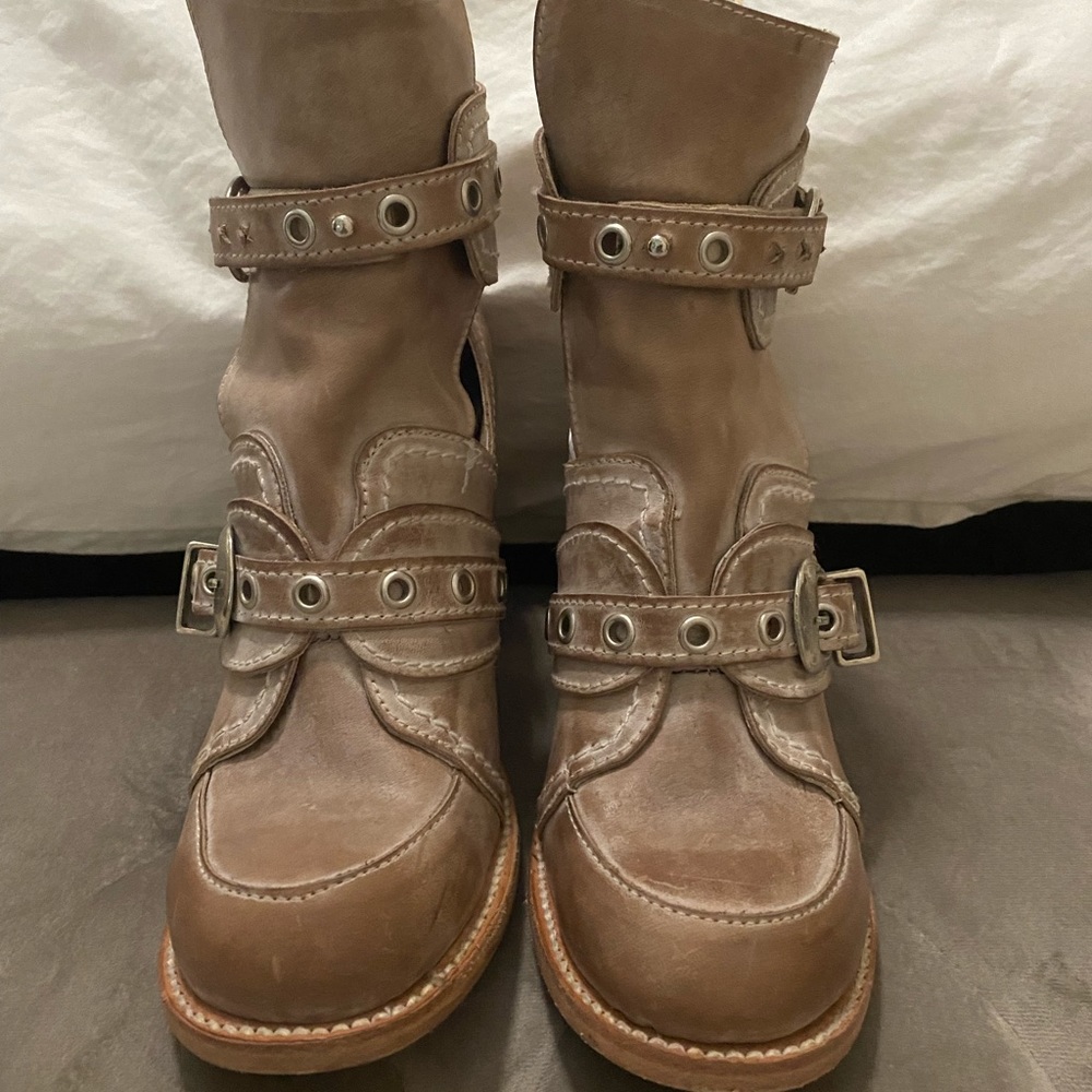 Freebird Sonoma size 9